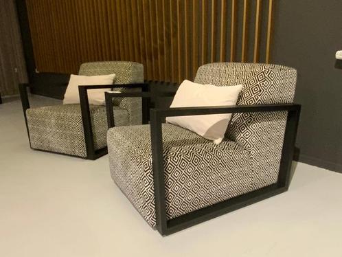 Veiling: Zizeau Fauteuils met Kussens, Set van 2, Huis en Inrichting, Fauteuils, Zo goed als nieuw, Hout, Stof