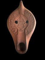 Laat-Romeins / Vroeg-Byzantijns Terracotta Olie lamp met