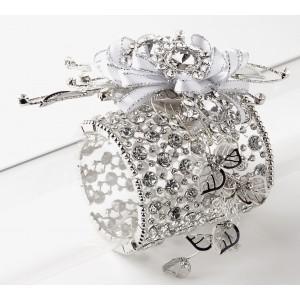Corsage Polscorsage Stylin zilver 8cm breed Polscorsage, Huis en Inrichting, Woonaccessoires | Kunstplanten en Kunstbloemen, Nieuw