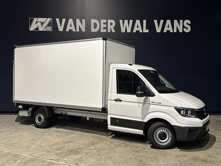 Volkswagen Crafter 2.0 141pk Bakwagen Laadklep Euro6 Airco |, Auto's, Bestelauto's, Dealer onderhouden, Lease, Zwart, Handgeschakeld
