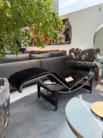 Cassina 4 Chaise longue Hairy Skin of Leder LC4 LC2 NIEUW, Nieuw, Leer, High-end Furniture