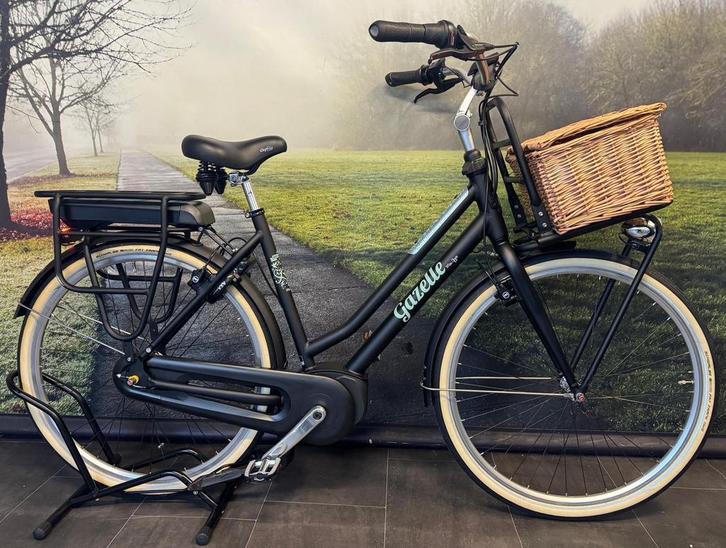 Nette Gazelle Miss Grace C7 e-bike met Bosch Middenmotor, Fietsen en Brommers, Elektrische fietsen, 50 km per accu of meer, Zo goed als nieuw