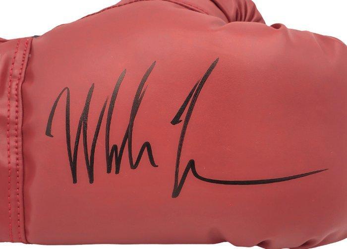 The Hangover - Mike Tyson - Signed Glove - With COA, Verzamelen, Film en Tv