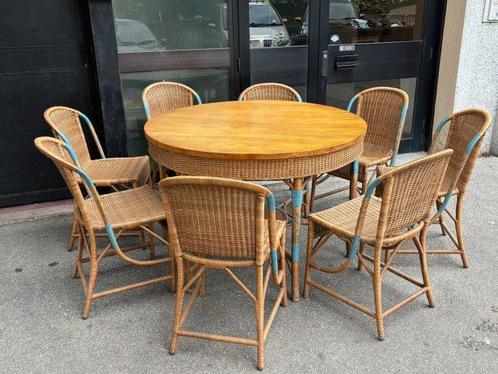 Zitgroep - Hout, Rattan - Grote tafel en acht stoelen, Antiek en Kunst, Curiosa en Brocante