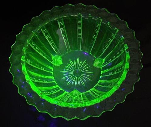 Schotel - Uraniumglas - Art Deco schaaltje, Antiek en Kunst, Kunst | Designobjecten