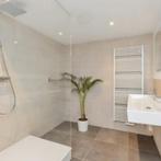 Ruime benedenwoning met parkeerplaats en moderne badkamer, 50 m² of meer, Utrecht
