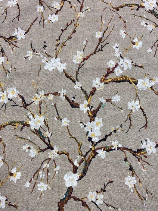 Elegant en delicaat textiel met een amandelbloesemmotief in, Antiek en Kunst, Antiek | Kleden en Textiel