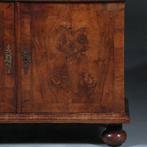 klein Hollands kabinet  ca 1730 No252025, Antiek en Kunst, Antiek | Meubels | Kasten, Ophalen of Verzenden
