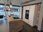 Nolte showroom keuken wit/hout, greeploos - incl. apparatuur, Nieuw, Met kookeiland, Overige typen, Kunststof