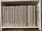 Beatrix Potter - Peter Rabbits Wooden Book Shelf With, Antiek en Kunst