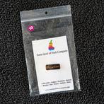 Apple Rare “Lisa” Enamel Pin by “Some Kind of Fruit Company”, Nieuw