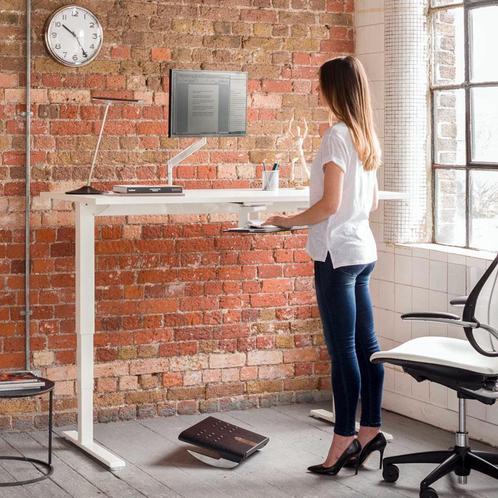 Humanscale easy to use zit-sta bureaus bij Project Meubilair, Zakelijke goederen, Kantoor en Winkelinrichting | Kantoormeubilair en Inrichting