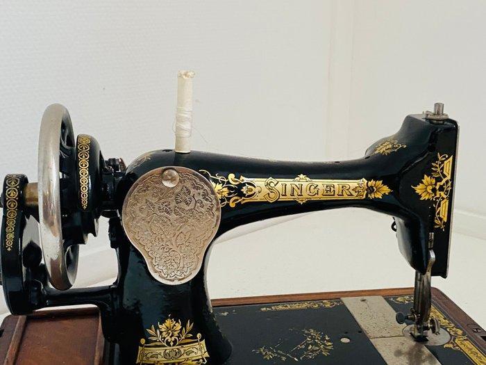 Singer 28K (1910) Naaimachine - Hout, IJzer, Werkend, Antiek en Kunst, Kunst | Designobjecten