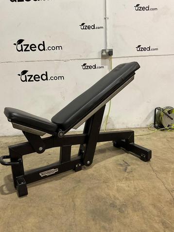 Technogym Adjustable Bench Pure beschikbaar voor biedingen