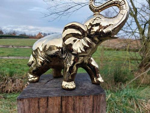 Beeld, olifant in gouden chrome kleur - 32 cm - gesteente, Antiek en Kunst, Curiosa en Brocante