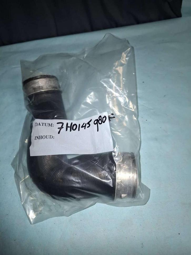 Turbo slang volkswagen transporter T5. 7H0 145 980 F. VAK..., Auto-onderdelen, Motor en Toebehoren, Gebruikt, Volkswagen, Ophalen of Verzenden