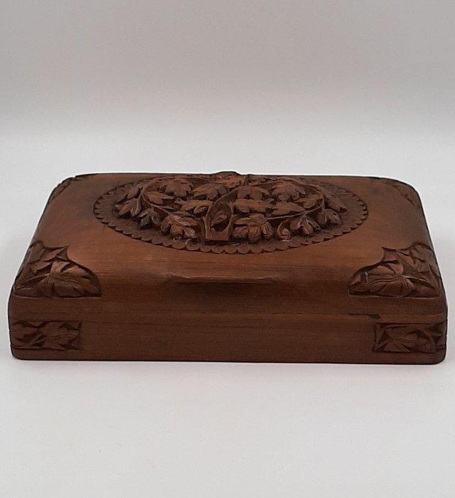 Scatola in Noce intagliata - Kist - Walnoot, Antiek en Kunst, Curiosa en Brocante