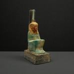 Replica van het oude Egypte Beeld van de zittende godin
