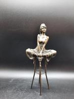 Beeld, Bronze, Lady on Barstool 28cm - 28 cm - Brons, Antiek en Kunst