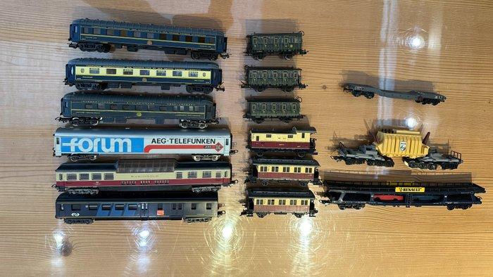 Roco, Trix, Lima, Jouef H0 - Model treinwagon (15) -, Hobby en Vrije tijd, Modeltreinen | H0