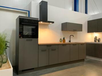 Complete  Keuken compleet geleverd NIEUW op maat MOEJO beschikbaar voor biedingen