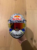 Red Bull Racing - Max Verstappen - 2022 - Scale 1/2 helmet, Verzamelen, Automerken, Motoren en Formule 1, Nieuw