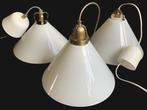 Lamp - Opaline glas en metaal - Drie hanglampen