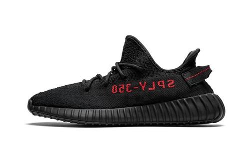 Yeezy Boost 350 V2 Black Red (2017/2020) - maat 43 1/3, Kleding | Dames, Schoenen, Sneakers of Gympen, Nieuw, Verzenden