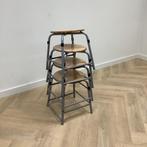Tweedehands schoolkruk, Project zithoogte 43 cm,  beuken -, Huis en Inrichting, Barkrukken, Ophalen of Verzenden, Gebruikt, Hout
