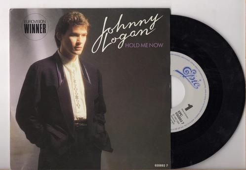 Johnny Logan – Hold Me Now / Living A Lie (1-7-Vinyl-S..., Cd's en Dvd's, Vinyl Singles, Verzenden