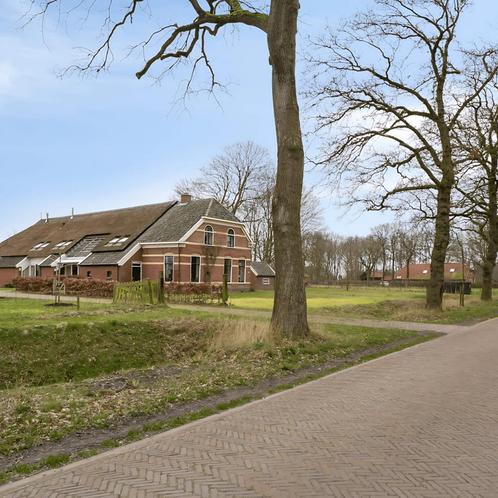 Ruim huis met tuin, gemeubileerd en inloopregendouche, Huizen en Kamers, Huizen te huur, Direct bij eigenaar, Overige soorten