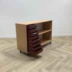 Tweedehands verrijdbare houten schoolkast, vv 1 legborden en, Huis en Inrichting, Kasten | Overige, Ophalen of Verzenden, Gebruikt