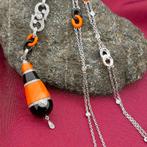 18 Krt. Witgouden ketting met vaste hanger; onyx, bloedko..., Gebruikt, Overige kleuren, Ophalen of Verzenden, Met edelsteen