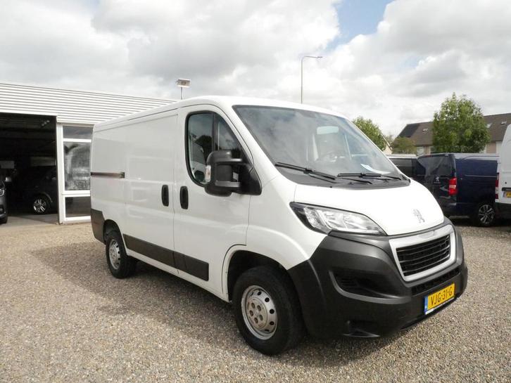 Peugeot Boxer 2.2 BlueHDi 140PK, L1H1, Airco, Auto's, Bestelauto's, Lease, Zwart, Handgeschakeld, Overige kleuren, Financial lease