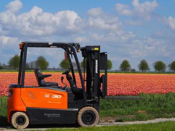Heftruck verhuur / heftruck huren / huur heftruck beschikbaar voor biedingen