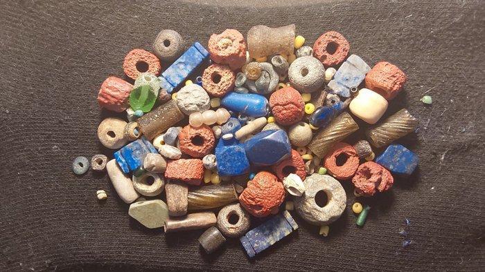 Oud Egyptisch tot Romeins Glas Meer dan 100 oude kralen, Sieraden, Tassen en Uiterlijk, Antieke sieraden