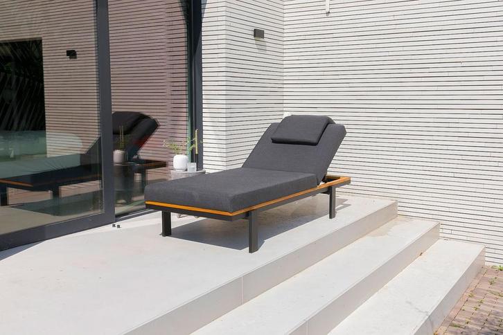 Flow. Elegance daybed sooty |, Tuin en Terras, Tuinsets en Loungesets, Ophalen of Verzenden