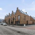 Hoekwoning met tuin en drie slaapkamers, Huizen en Kamers, 50 m² of meer, Overige regio's