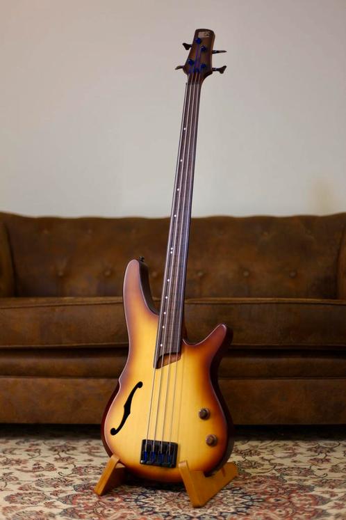 Ibanez SRH500F NNF Fretless Workshop | Browned Burst, Muziek en Instrumenten, Snaarinstrumenten | Gitaren | Bas