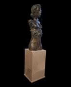 Giancarlo Marini (1936) - Busto femminile con fiori