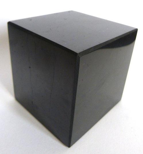 Shungiet kubus - 7 x 7 x 7 cm- 828 g, Verzamelen, Mineralen en Fossielen