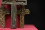 Renaissance - 3 x bronzen religieuze kruisbedels - Relikwie, Antiek en Kunst