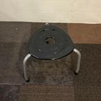 ahrend 262 kruk, drie poots, zith. 40 cm,  zwart - grijs, Ophalen of Verzenden, Gebruikt