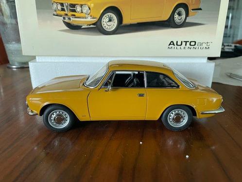 Autoart 1:18 - Modelauto - Alfa Romeo 1750 GTV, Hobby en Vrije tijd, Modelauto's | 1:5 tot 1:12
