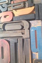 Drukblokken - XL oude typografische letterblokjes - Italië -, Antiek en Kunst