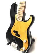 Miniatuur Fender Precision basgitaar met gratis standaard, Nieuw, Ophalen of Verzenden, Pop, Beeldje of Miniatuur