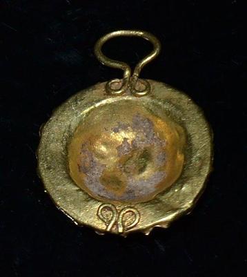 Oud-Romeins, Keizerrijk Geel goud Hanger beschikbaar voor biedingen