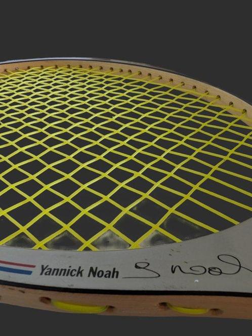 Tennis - Yannick noha - 1980 - Tennisracket, Verzamelen, Overige Verzamelen