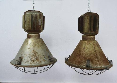 Mesko - Plafondlamp - Glas, Staal - Twee Poolse industriële, Antiek en Kunst, Antiek | Wandborden en Tegels