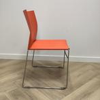 Tweedehands kantinestoel / stapelstoel oranje - chroom, Huis en Inrichting, Stoelen, Ophalen of Verzenden, Gebruikt, Stof, Eén